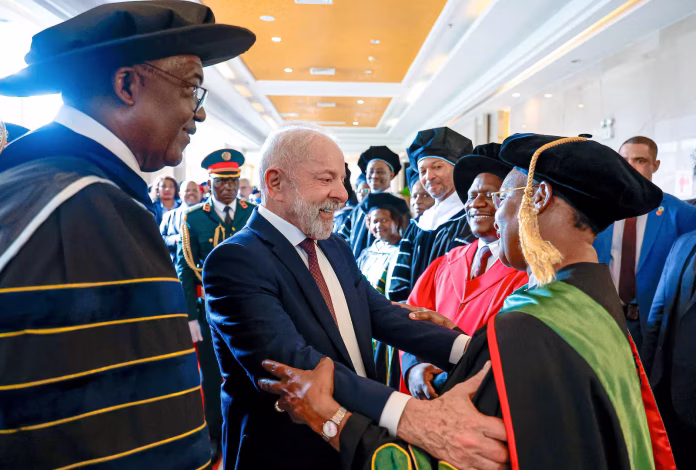 Lula Recebe Título Honoris Causa da Universidade de Maputo