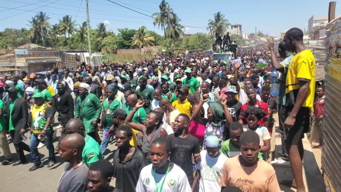 MEMBROS E SIMPATIZANTES EM MAPUTO SAÚDAM CRIAÇÃO DA NOVA FORMAÇÃO PARTIDÁRIA ANAMOLA