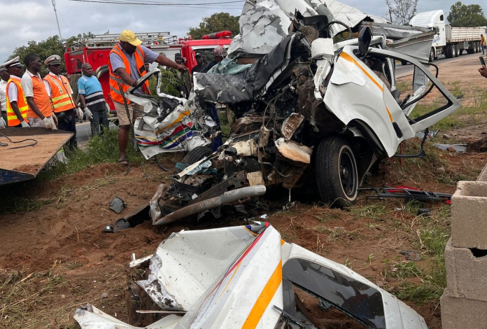 Acidente de viação em Manhiça resulta em 7 mortes, condutor do autocarro detido