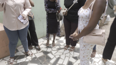 Cerca de cem mulheres exigem devolução de dinheiro após alegada burla em vendas de roupas e cabelos online