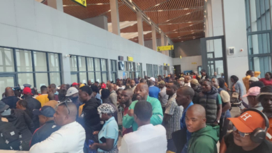 CAOS E DENÚNCIAS DE CORRUPÇÃO NO AEROPORTO DE CHONGOENE RETÊM DEZENAS DE PASSAGEIROS