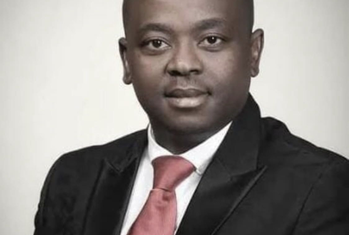 POLÍTICO SUL-AFRICANO DESAPARECIDO APÓS VEÍCULO SER ARRASTADO PELA ÁGUA EM CHÓKWÈ