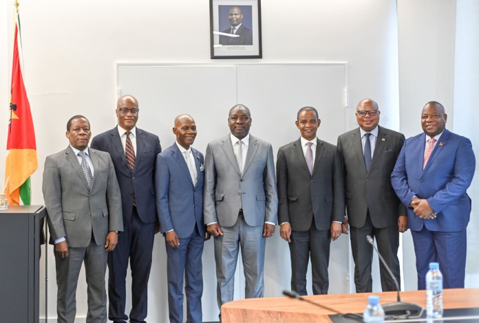 Embaixadores de Moçambique recebem boas-vindas do Ministro