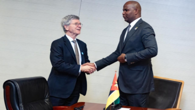 JEFFREY SACHS PROJETA MOÇAMBIQUE COMO ECONOMIA DESENVOLVIDA EM 25 ANOS
