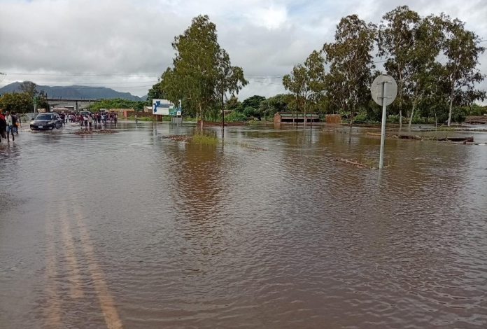 CHUVAS INTENSAS CORTAM LIGAÇÕES RODOVIÁRIAS NA PROVÍNCIA DE NIASSA