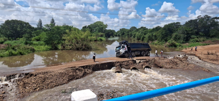 INTRANTISIBILIDADE NA ESTRADA R401 CONDICIONA LIGAÇÃO ENTRE BOANE E NAMAACHA