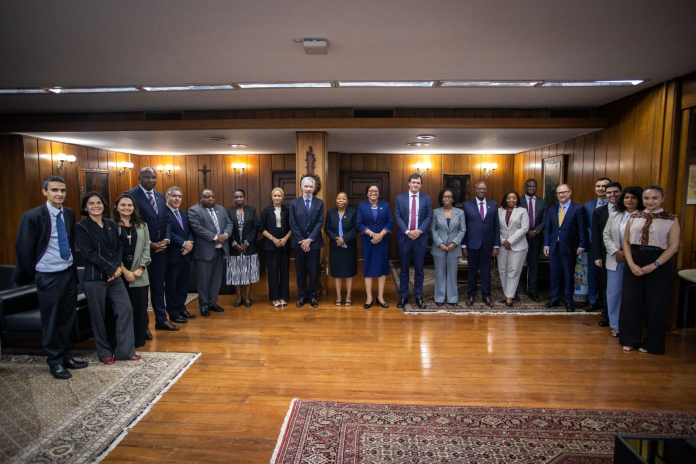 Visita de Carla Loveira ao Brasil: Fortalecendo Finanças de Moçambique