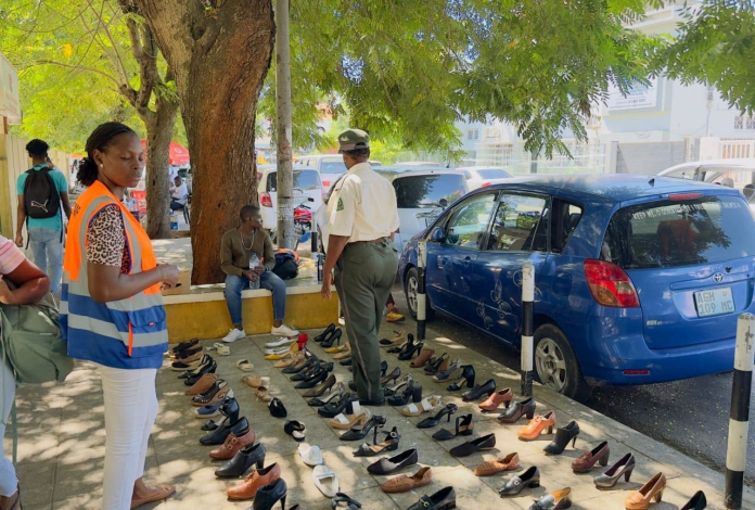 CONSELHO MUNICIPAL DE MAPUTO SENSIBILIZA “INFORMAIS” PARA ABANDONO VOLUNTÁRIO DOS PASSEIOS E VIAS 