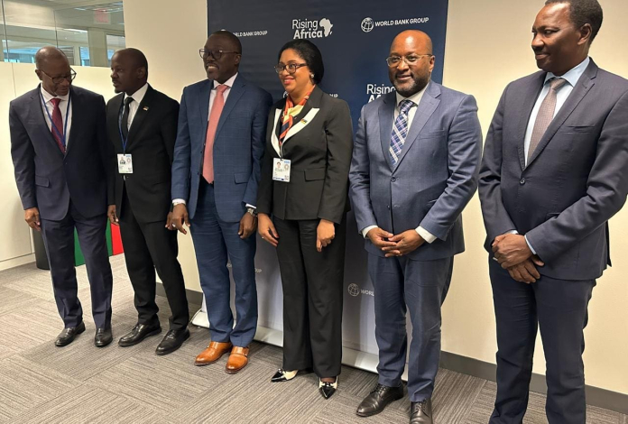 MOÇAMBIQUE E BANCO MUNDIAL DEFINEM APOIO DE CERCA DE 6 MIL MILHÕES DE DÓLARES PARA OS PRÓXIMOS CINCO ANOS