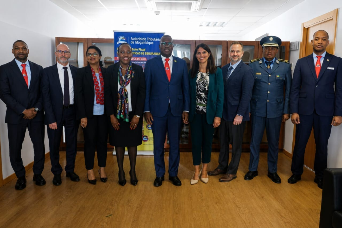 Autoridade Tributária de Moçambique Reforça Diálogo com Operadores