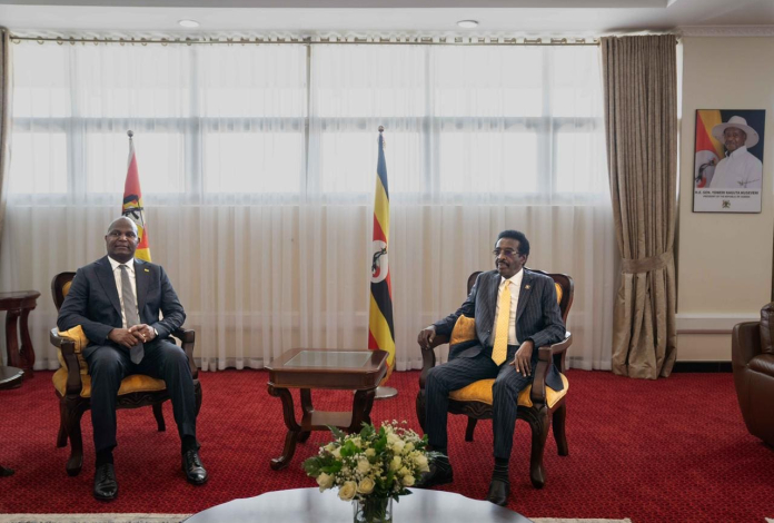 Cooperação entre Moçambique e Uganda no combate ao terrorismo
