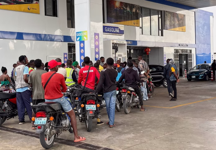 Desafios Financeiros de Moçambique: Dívida e Instabilidade