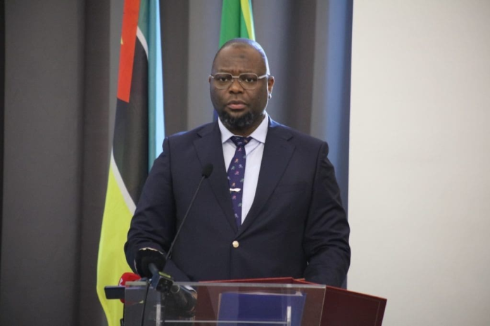Sustentabilidade dos Media: Pilar da Democracia em Maputo