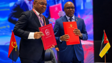 Moçambique e Angola assinam memorando de cooperação no sector das comunicações