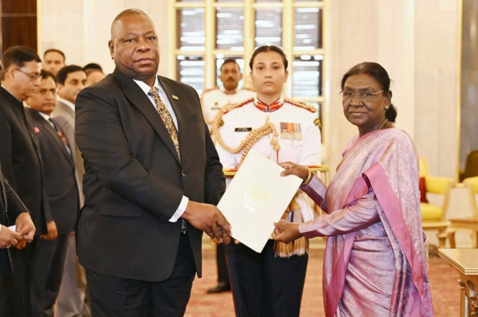 Alto-Comissário Armando Muiuane augura incremento da cooperação comercial Moçambique-Índia