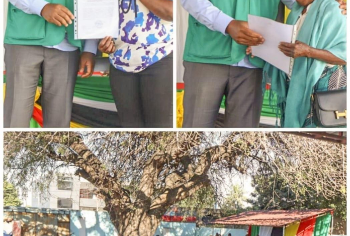 Edil de Maputo entrega DUAT a munícipes do bairro Polana Caniço “A”
