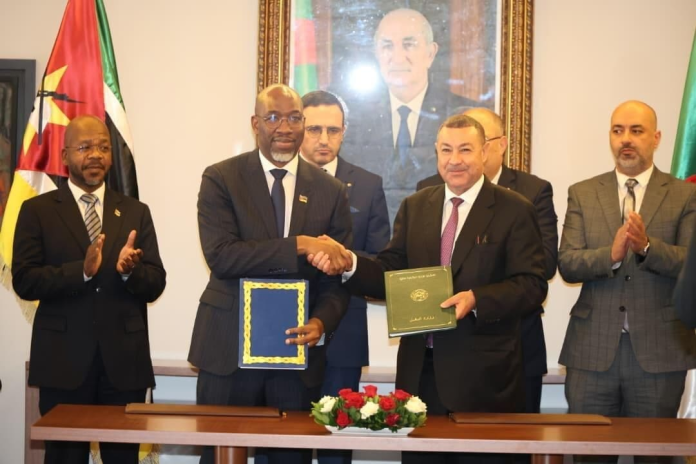 Moçambique e Argélia assinam acordo para voos directos entre Maputo e Argélia 