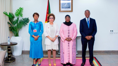 Presidente da Assembleia da República interage com direcção da Câmara de Comércio de Moçambique
