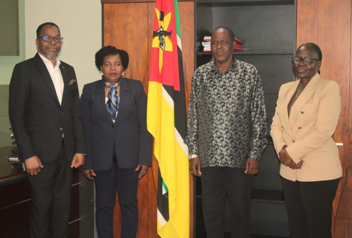 Secretário de Estado e nova delegada do INSS traçam metas para expandir segurança social na Província de Maputo