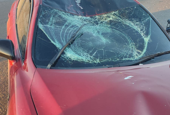 TRÊS TAXISTAS FICAM GRAVEMENTE FERIDOS APÓS ATROPELAMENTO NA MANHÃ DE DOMINGO